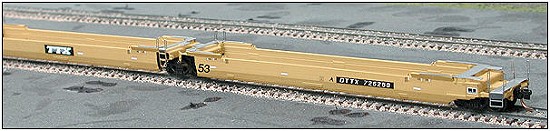 Deluxe Innovations TTX Yellow Maxi IV 3 Unit Container Cars