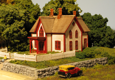 Monroe Models Ellie's House